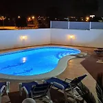 14 Relax Private Pool Apartment